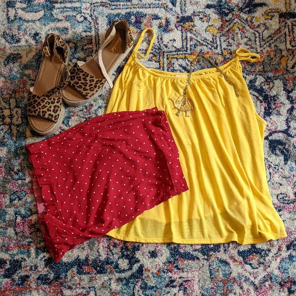 F21+ red & white ruffle polka dot shorts 3X - Picture 2 of 4